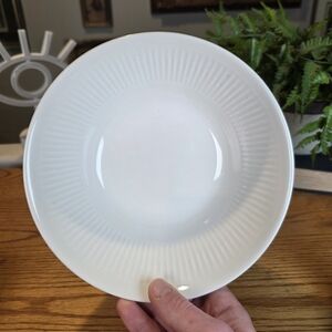 Vtg Johnson Brothers Athena White Ironstone Bowl 8.75" Ribbed Made in England